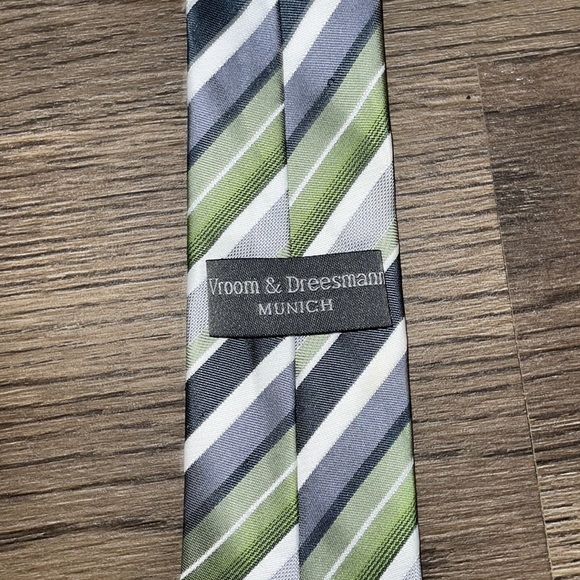 Vroom & Dreesmann Pocket Square & Neck Tie - Picture 2 of 3